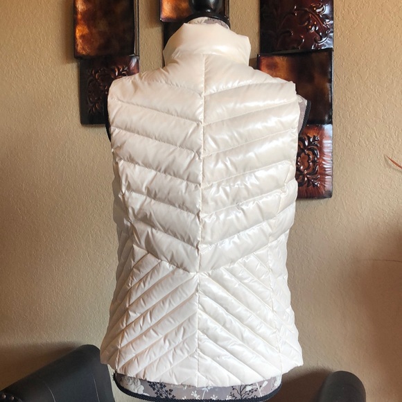 Talbots Puffer Vest - Picture 6 of 8